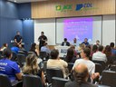 Na noite de ontem, a Câmara Municipal de Lagoa da Prata promoveu uma importante Audiência Pública para discutir as Políticas Públicas de Atendimento às Pessoas com Transtorno do Espectro Autista (TEA). O evento foi realizado no auditório da ACE/CDL e reuniu um público expressivo, formado por representantes da APAE, Associação de Possibilidades e Autismo (ASAP), profissionais da saúde e educação, familiares e pessoas com autismo.