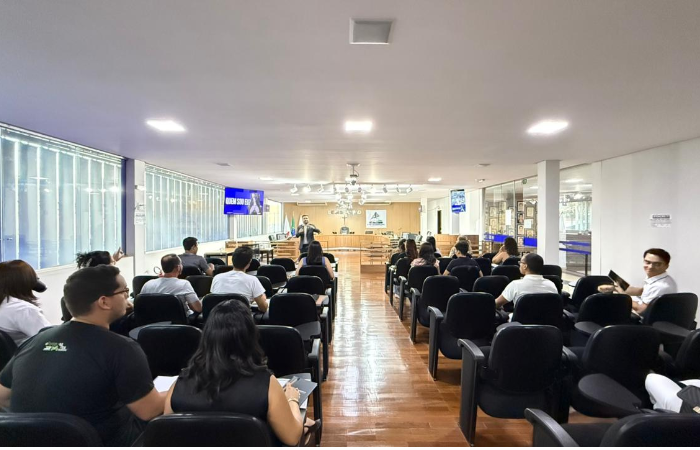 Câmara Municipal realiza curso gratuito de Oratória.