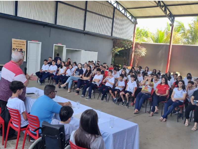 Consumo Consciente em Destaque na Escola Águia de Prata com o Programa Câmara Mirim