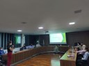 A convite dos Vereadores membros da Comissão do Legislativo para Acompanhamento e Fiscalização do Plano Nacional de Vacinação, a Secretária Municipal de Saúde, Margarete Borges, participou ontem à noite (19/04) de reunião com os Vereadores, no Plenário da Câmara Municipal, para prestar esclarecimentos sobre a vacinação contra a Covid-19 em Lagoa da Prata.